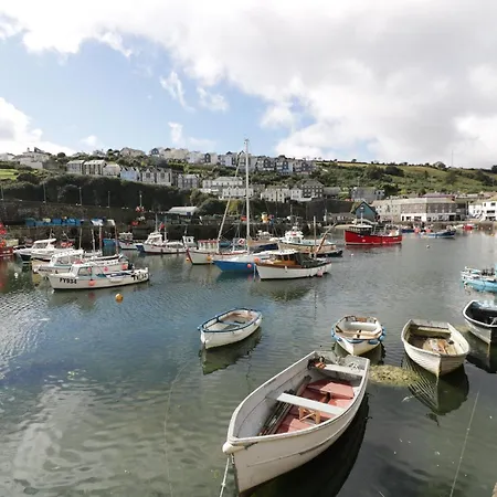 Kips * St Austell